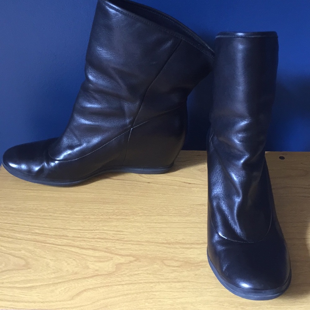 CAMPER wedge booties